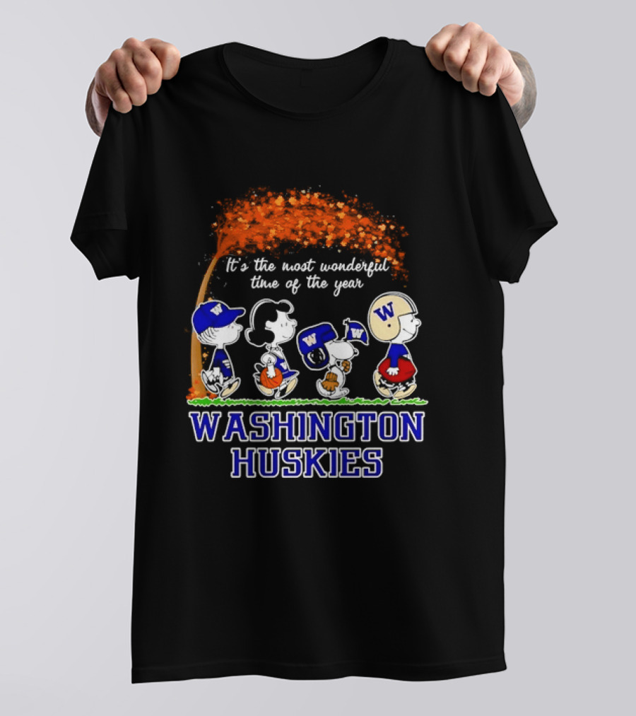 Washington Huskies Peanuts Characters It's The Most Wonderful Time Of The Year T-Shirt