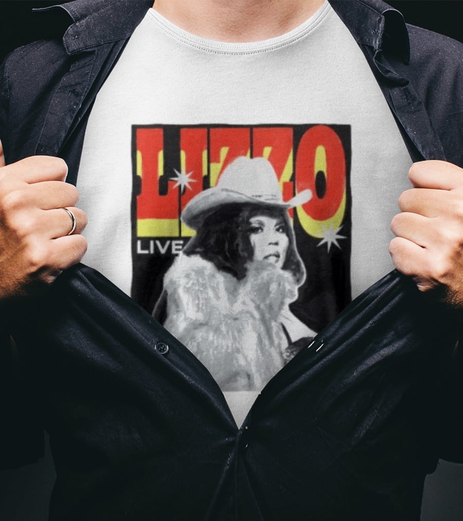 Lizzo Live Houston Mar 06 Texan Style Fur Coat Hat T-Shirt