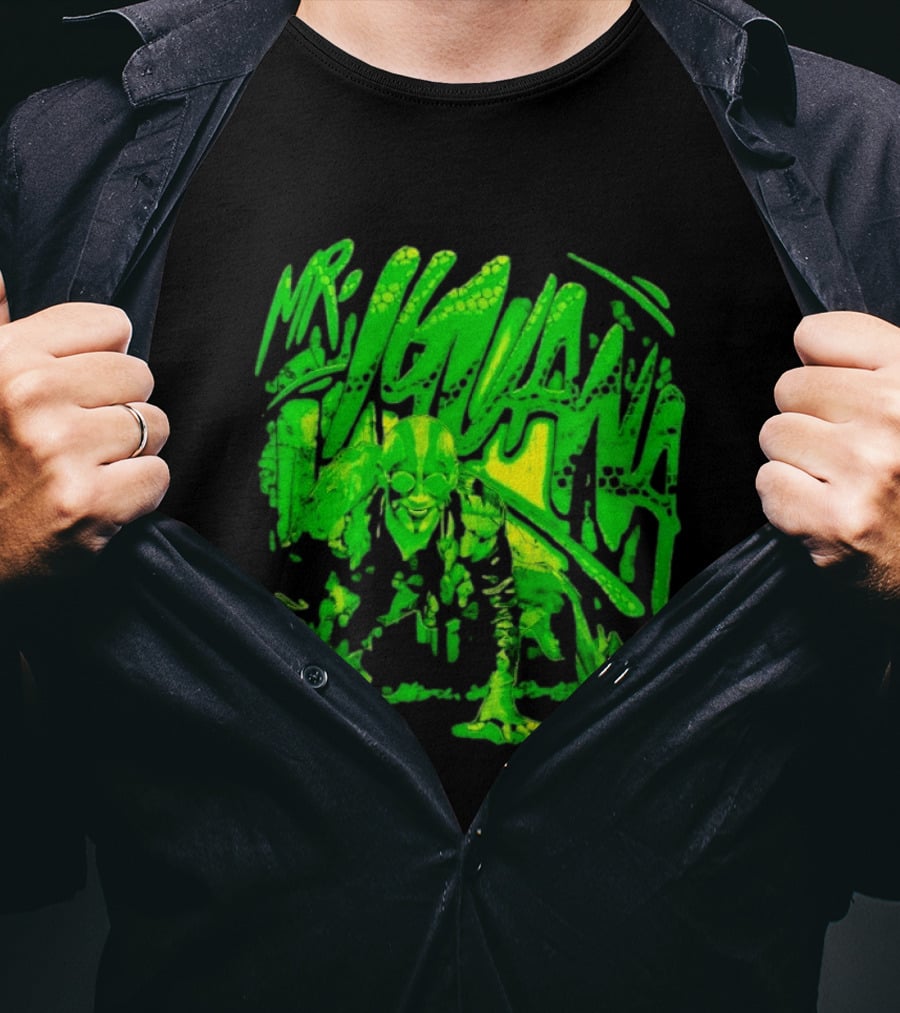Mr Iguana AAA Lucha Libre Wrestler Crouching Masked Green Creature T-Shirt