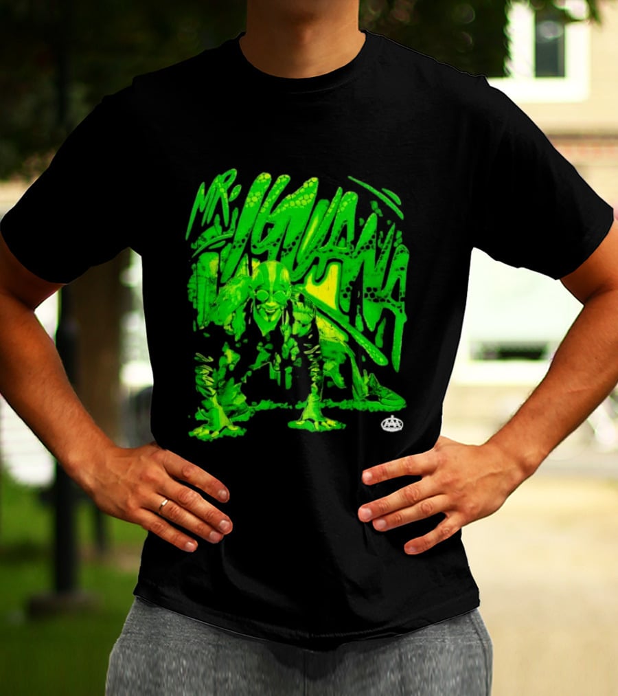 Mr Iguana AAA Lucha Libre Wrestler Crouching Masked Green Creature T-Shirt