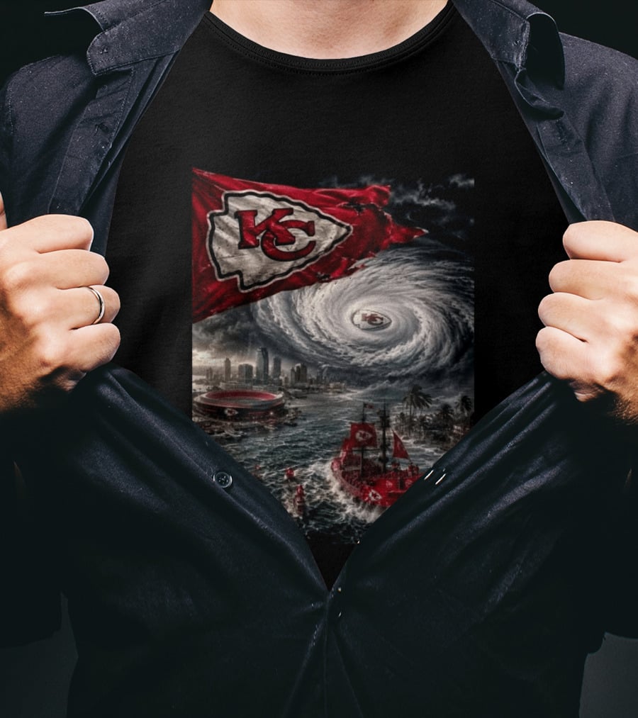 Tampa Bay You Better Start Boarding Up The Windows KC Football Storm Warning T-Shirt