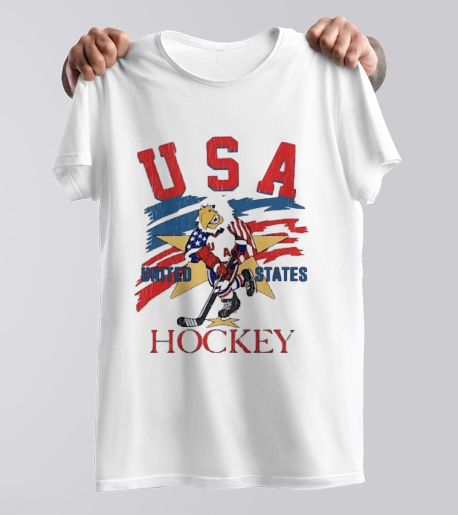 USA United States Hockey Eagle Distressed T-Shirt