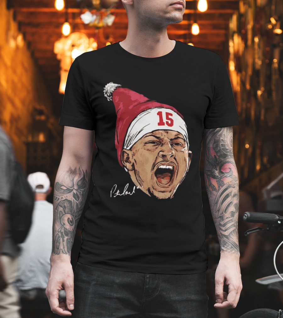 Pat Mahomes Screaming Face Red Santa Hat Number 15 Halftone Caricature T-Shirt