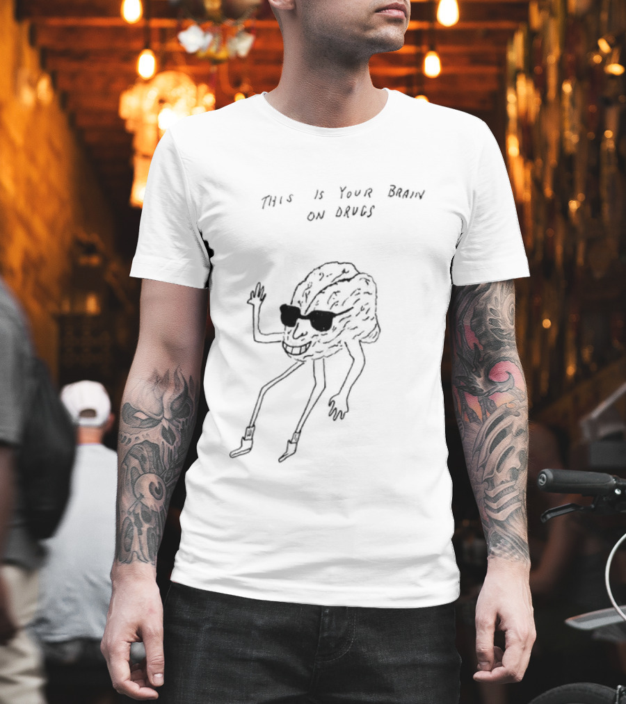This Is Your Brain On Drugs M Gray Cartoon Brain With Sunglasses T-Shirt