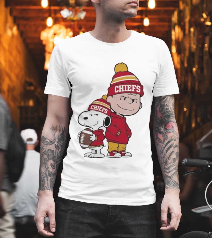 Snoopy And Charlie Brown Chiefs Football Fans Kansas City Chiefs T-Shirt