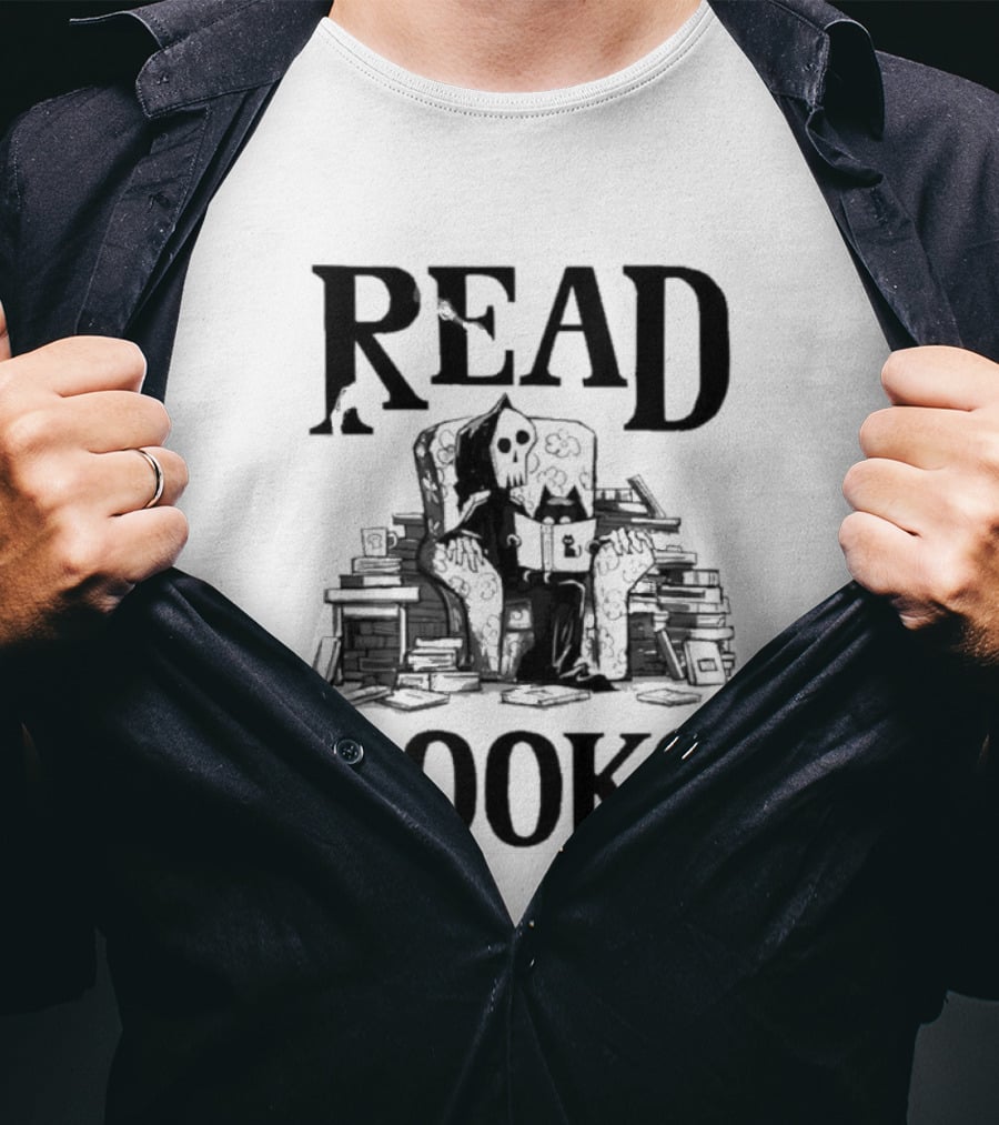 Read Books Skeleton And Cat Halloween T-Shirt