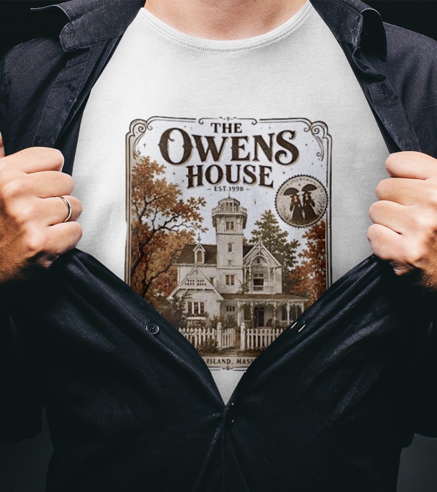 The Owens House Est 1998 Maria's Island Massachusetts Vintage Gothic Mansion T-Shirt