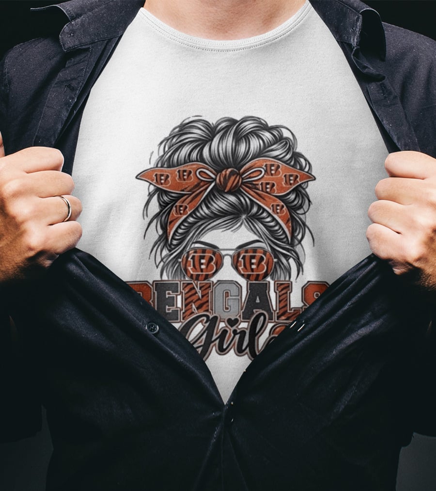 Bengals Girl Messy Bun Fan With Glasses And Bow T-Shirt