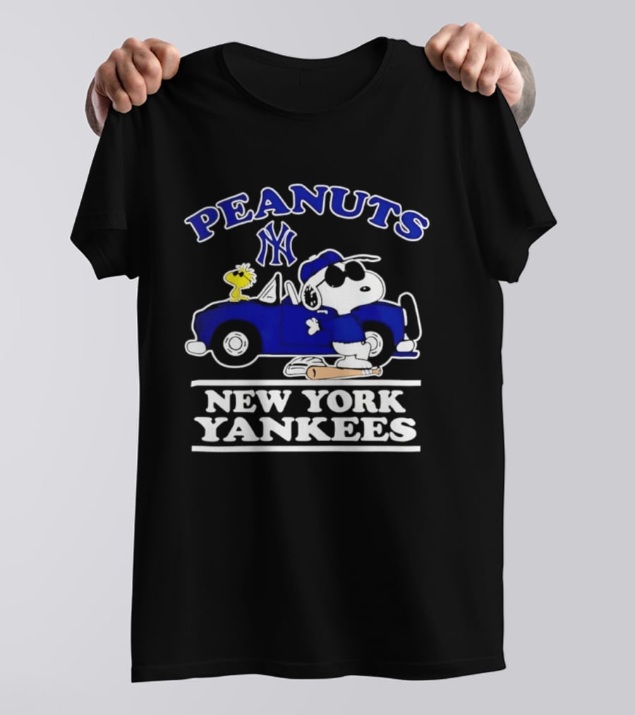 Peanuts Snoopy Woodstock New York Yankees Car Baseball Bat T-Shirt