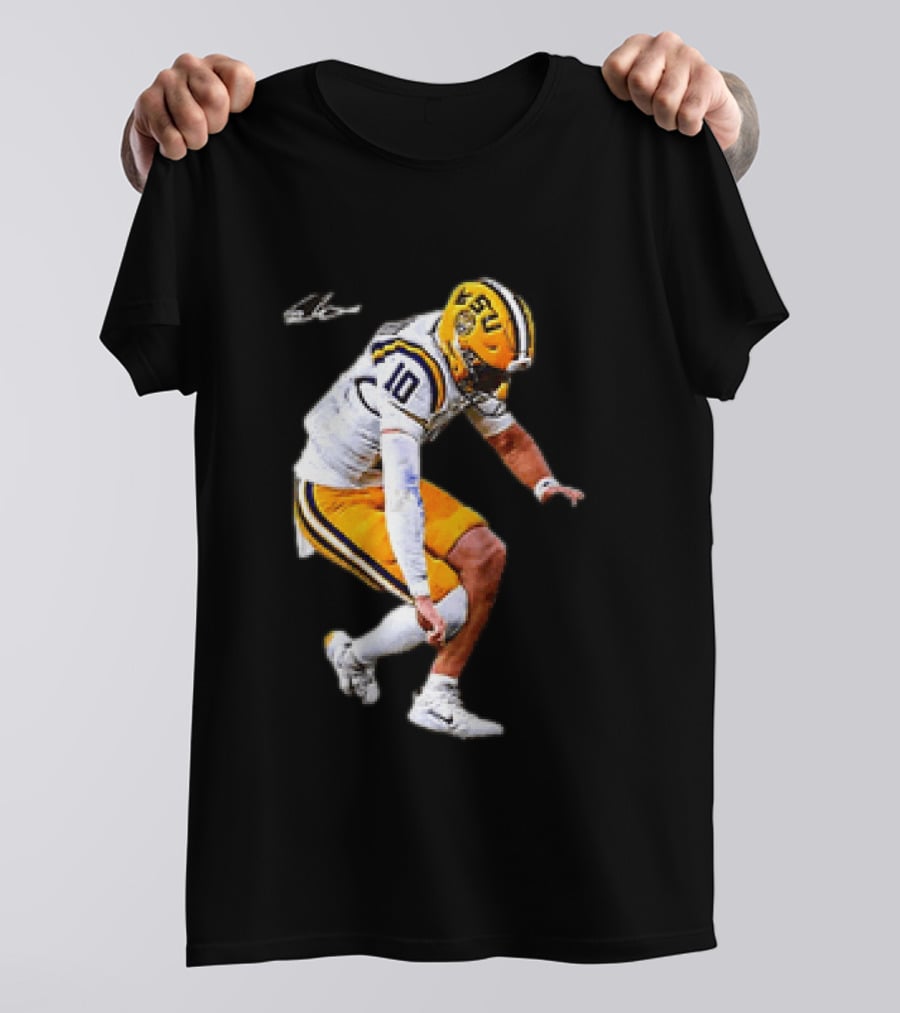 Garrett Nussmeier LSU Tigers Football Quarterback Action Play T-Shirt