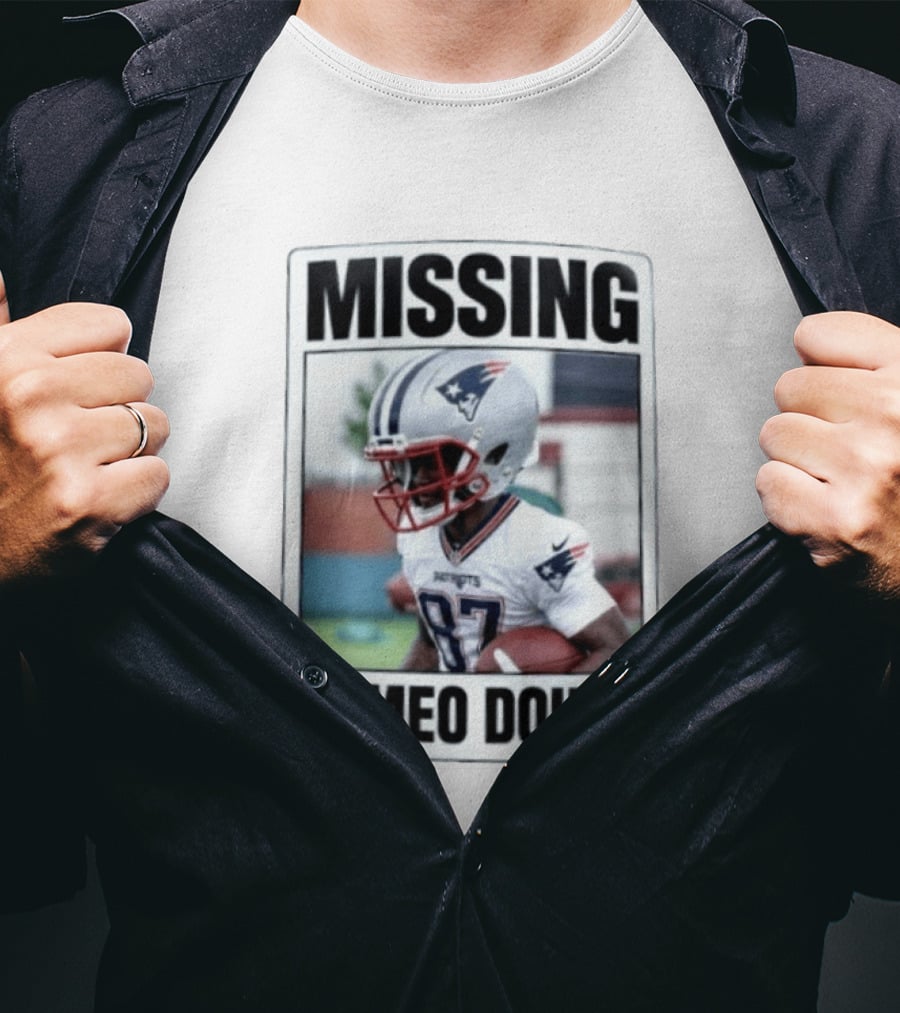 Missing Romeo Doubs New England Patriots T-Shirt