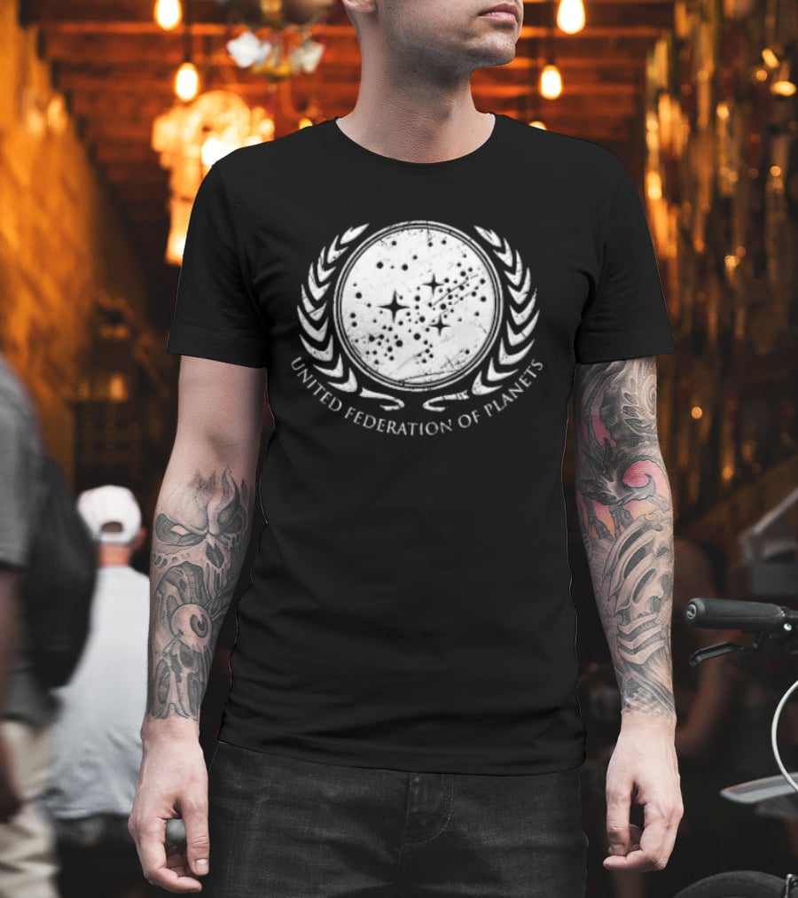 United Federation Of Planets Distressed Star Field Laurel Wreath T-Shirt
