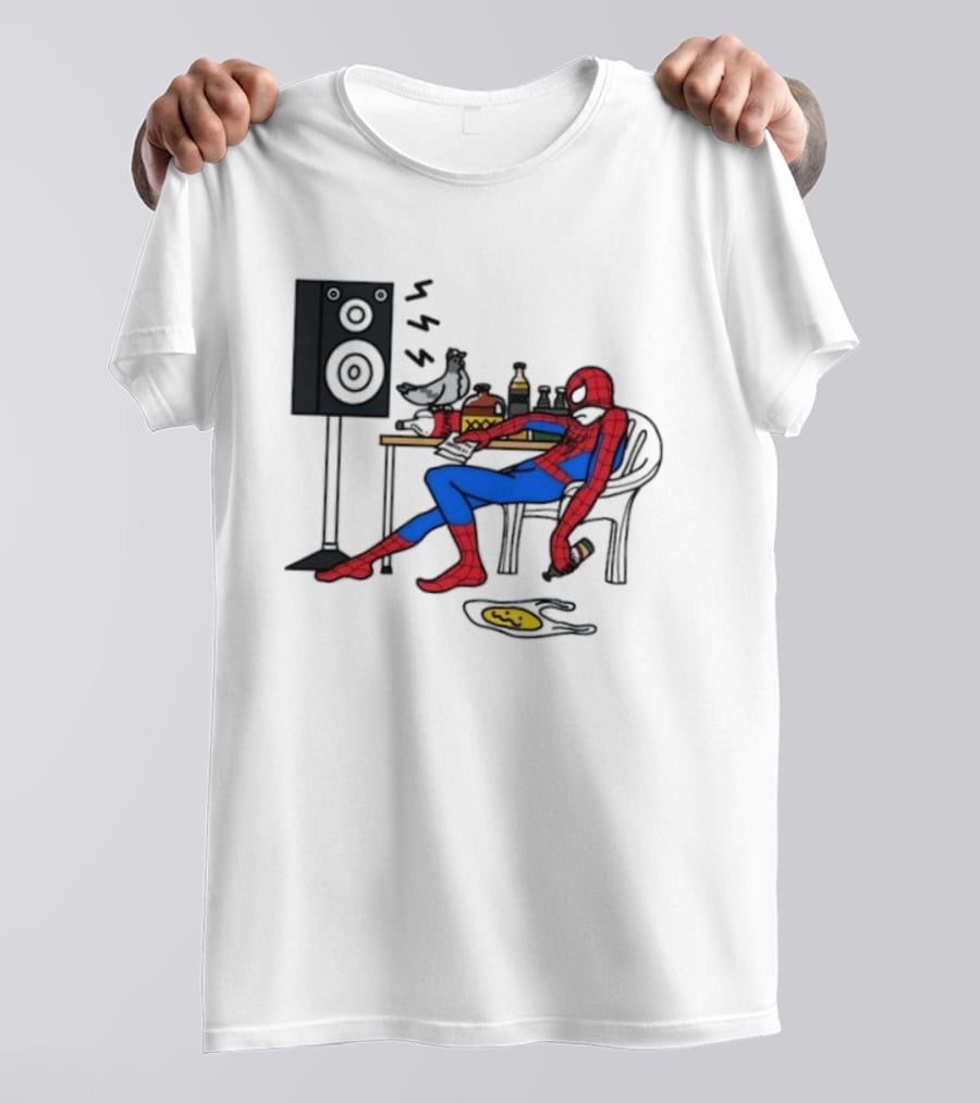 Spider Man Te Quiero Romo Drinking Marvel Speaker Table Scene T-Shirt