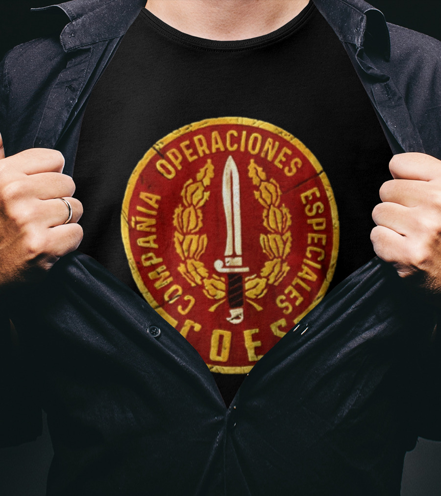 Compañía Operaciones Especiales COES Insignia With Tactical Knife T-Shirt
