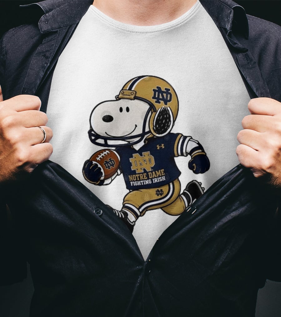 Snoopy Playing Football Notre Dame Fighting Irish ND Team Fan Gear T-Shirt