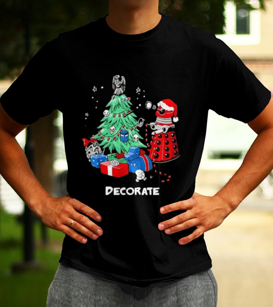 Doctor Who Dalek Christmas Tree Decorate Scene T-Shirt