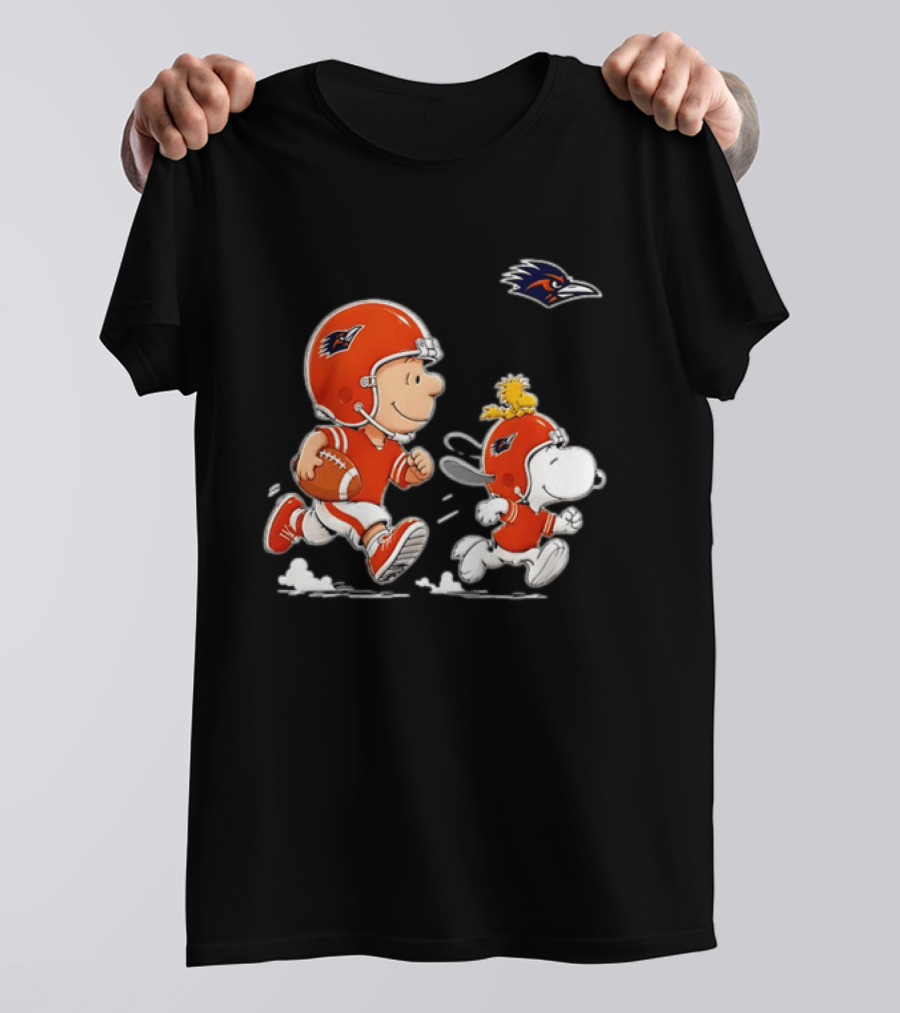 Charlie Brown Woodstock Snoopy UTSA Roadrunners Football 2026 T-Shirt