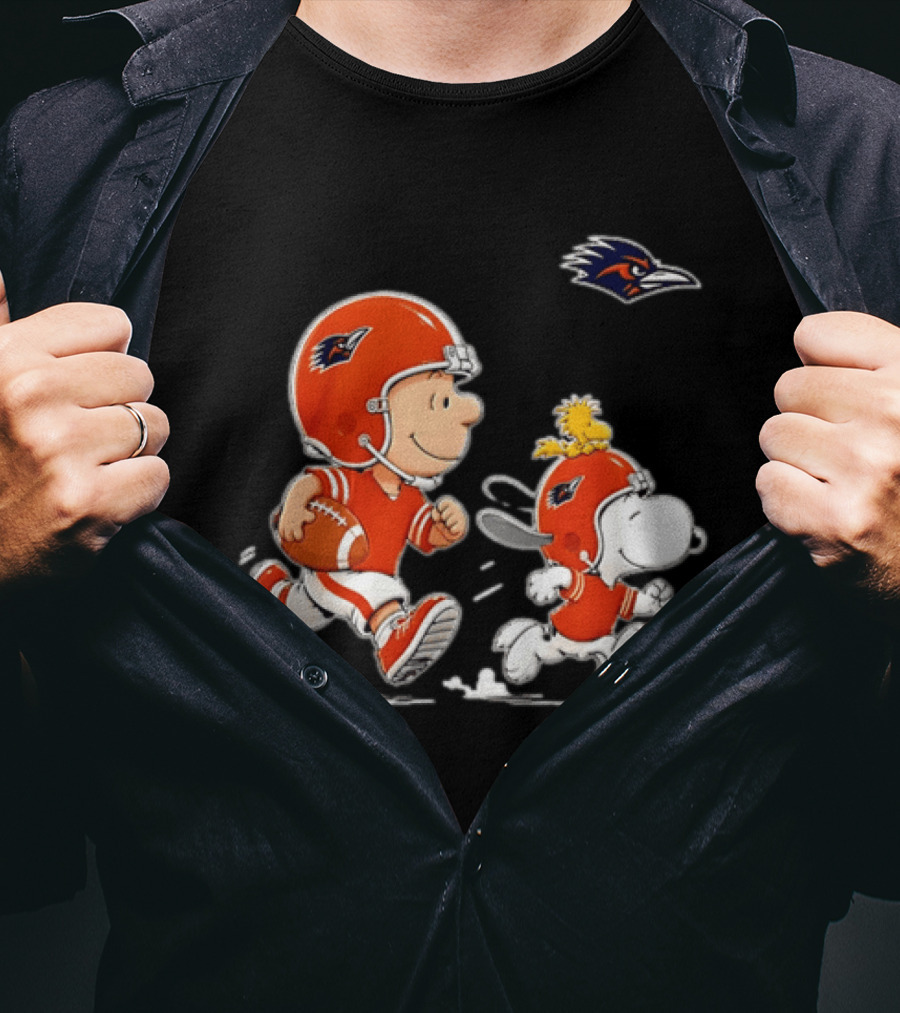 Charlie Brown Woodstock Snoopy UTSA Roadrunners Football 2026 T-Shirt