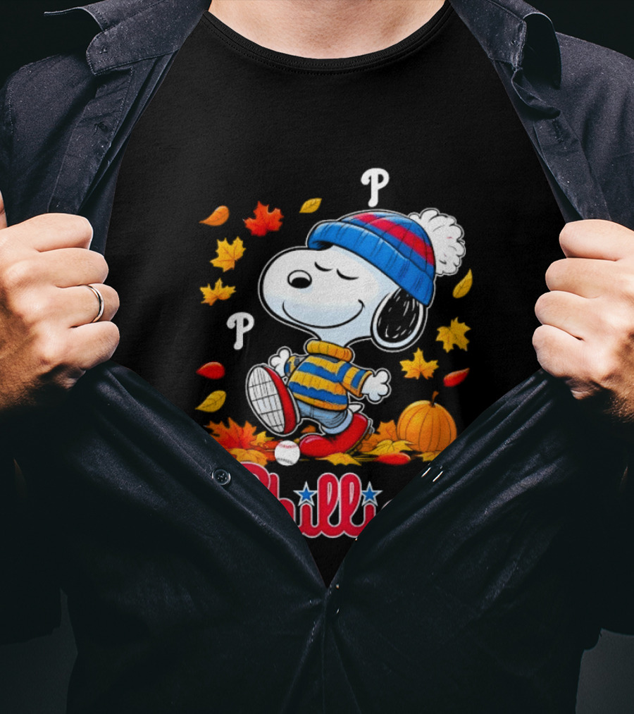 Snoopy Philadelphia Phillies Autumn Leaves Pumpkin Baseball Fan T-Shirt