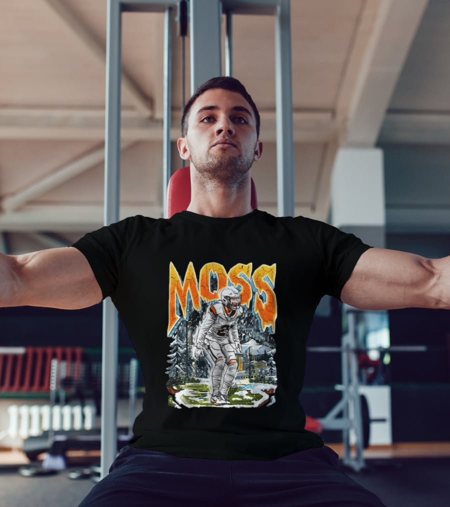 Moss Broncos Country Football Comic Style Winter Sports Scene T-Shirt