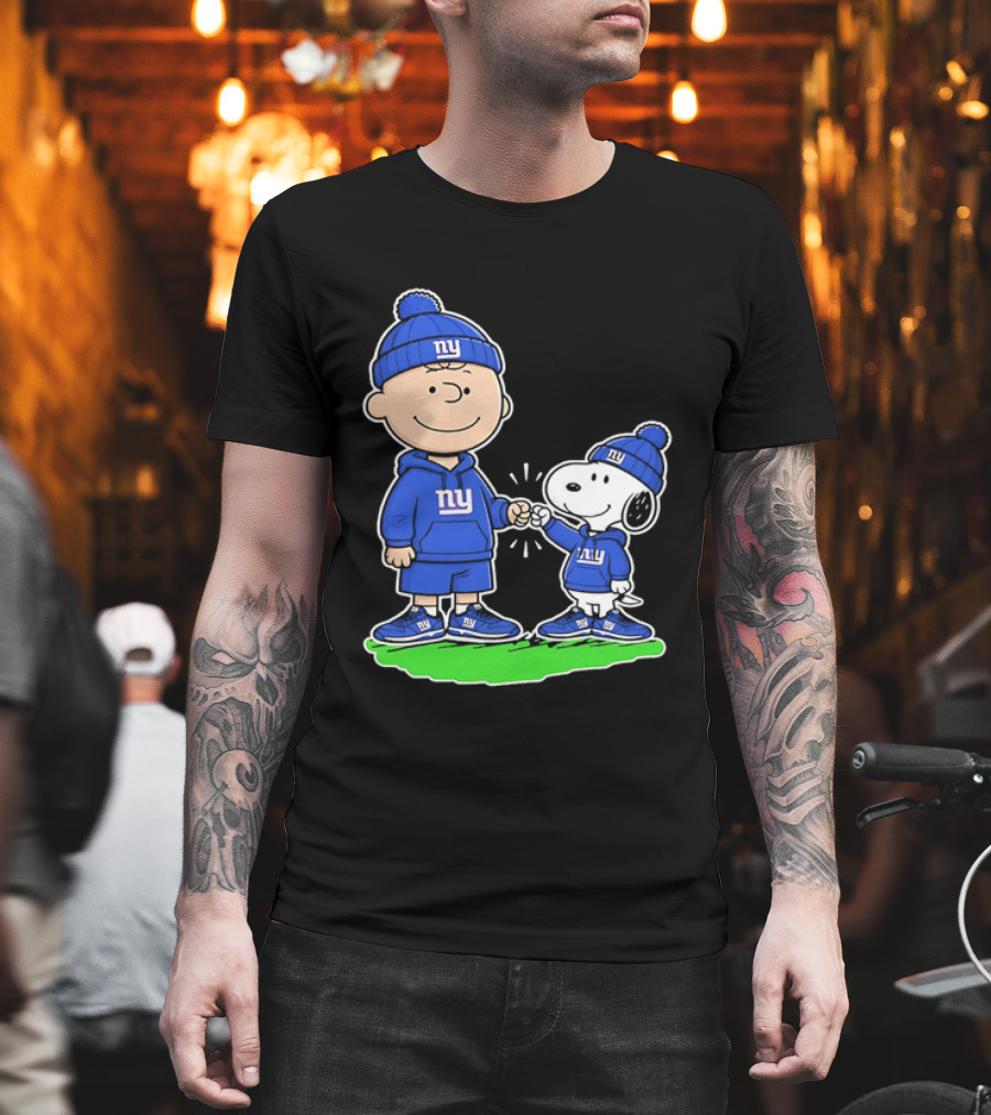 Snoopy And Charlie Brown NY Giants NFL Collaboration T-Shirt
