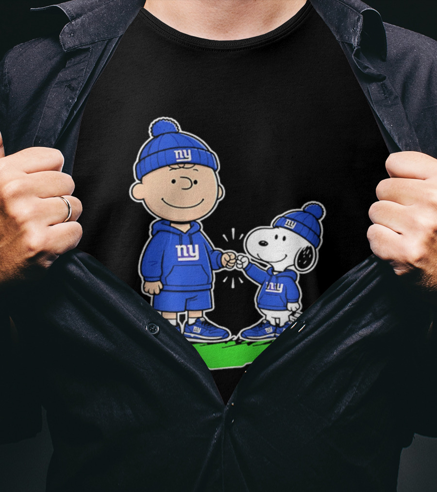 Snoopy And Charlie Brown NY Giants NFL Collaboration T-Shirt