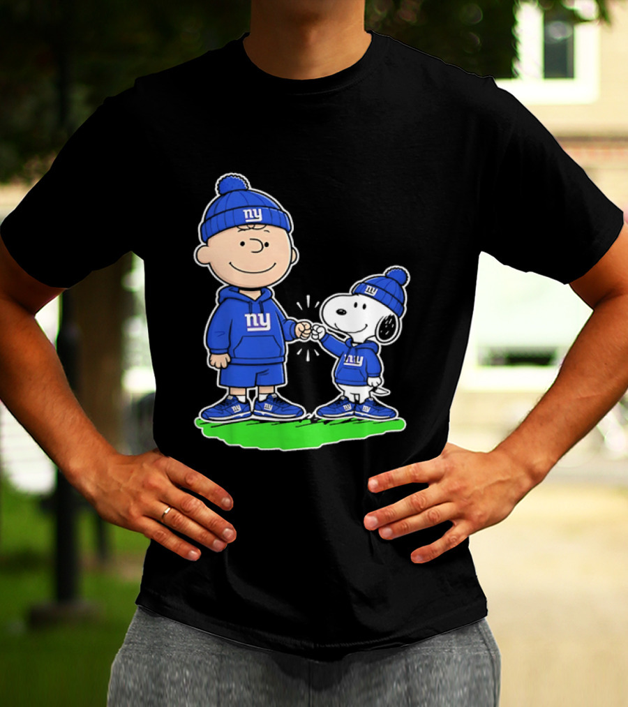 Snoopy And Charlie Brown NY Giants NFL Collaboration T-Shirt