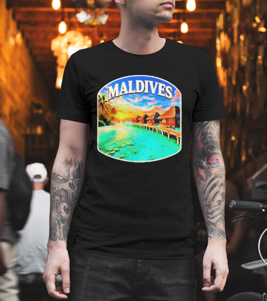 Maldives Tropical Sunset Overwater Bungalows Exquisite Island Escape T-Shirt