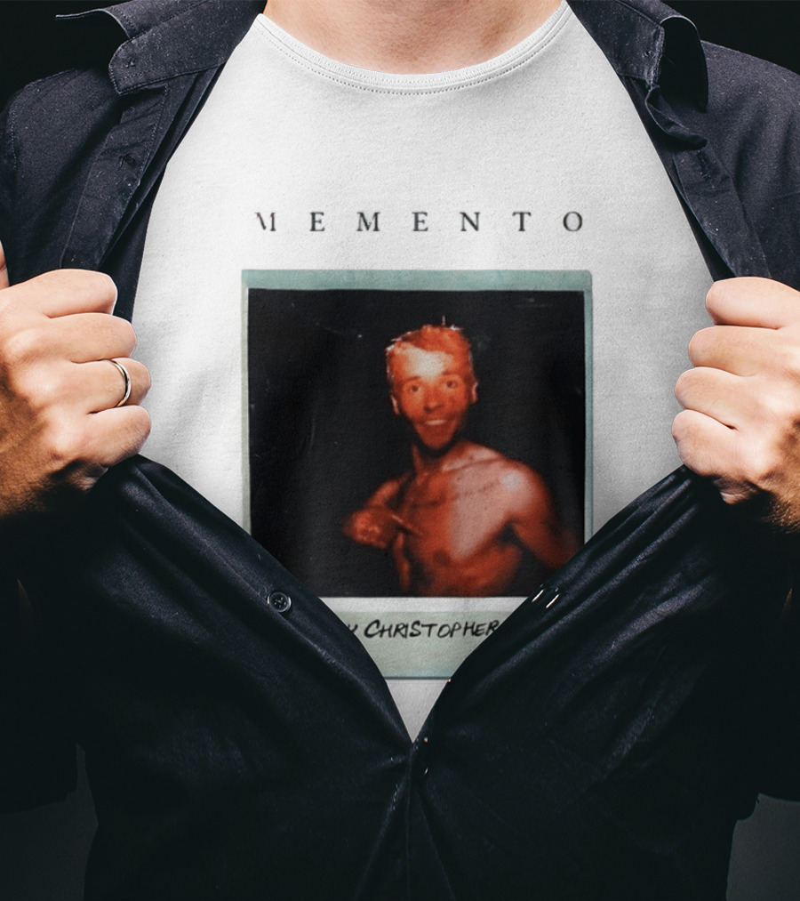 Memento A Film By Christopher Nolan Guy Pearce Polaroid Image T-Shirt