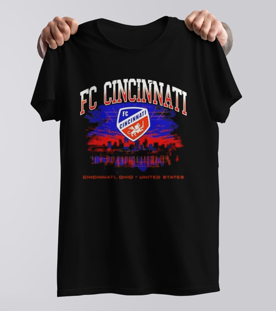 FC Cincinnati Skyline Cincinnati Ohio United States T-Shirt