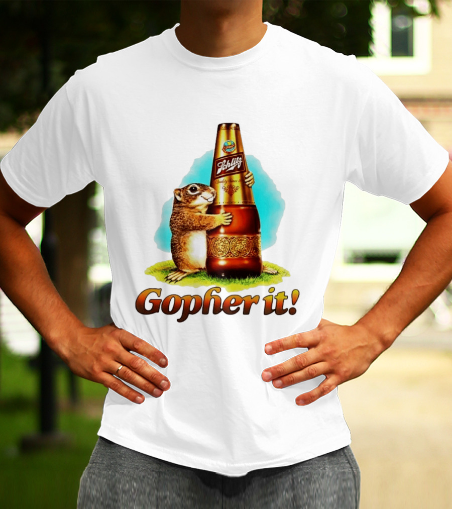 Schlitz Beer Gopher It Bottle Hugging Squirrel Vintage Advertising T-Shirt