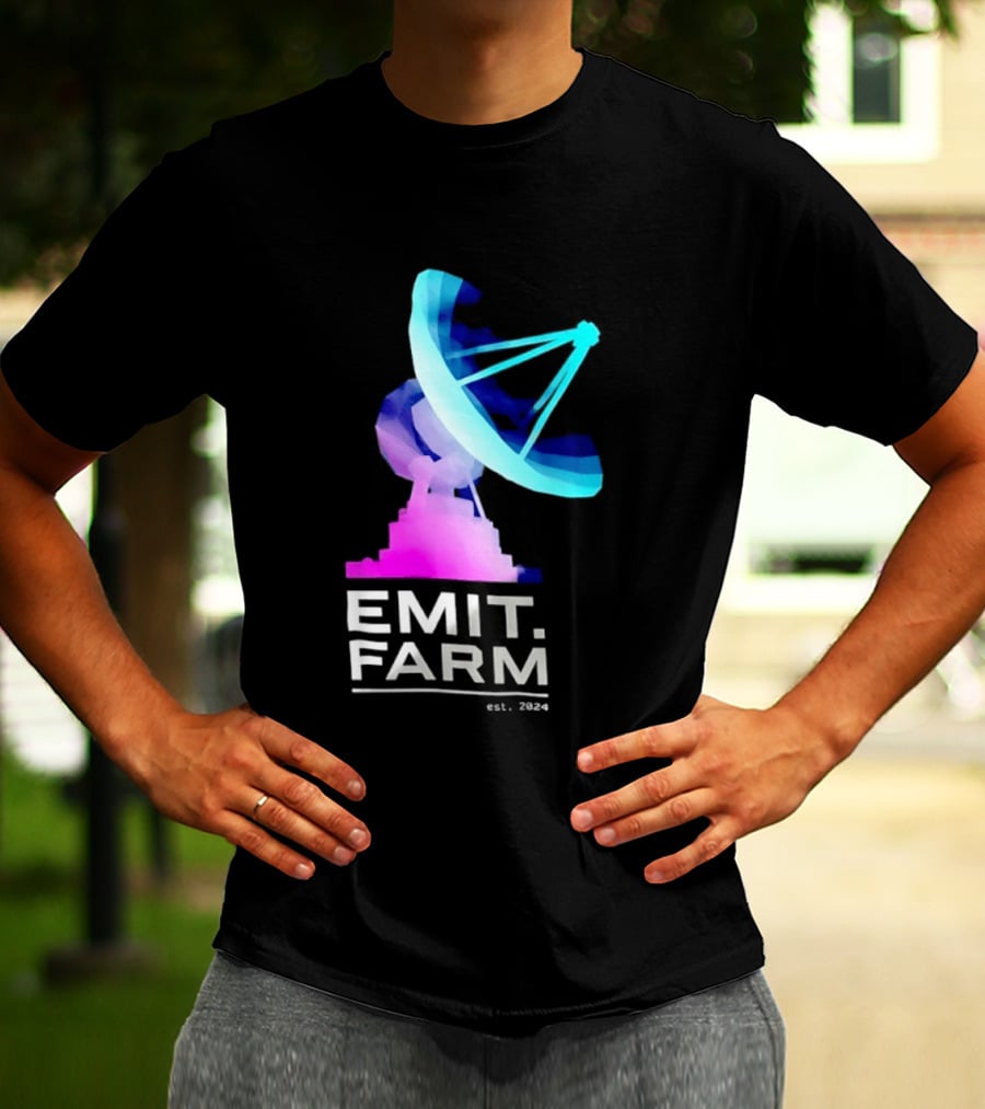 Emit Farm Est 2024 Satellite Dish Radio Telescope Science T-Shirt