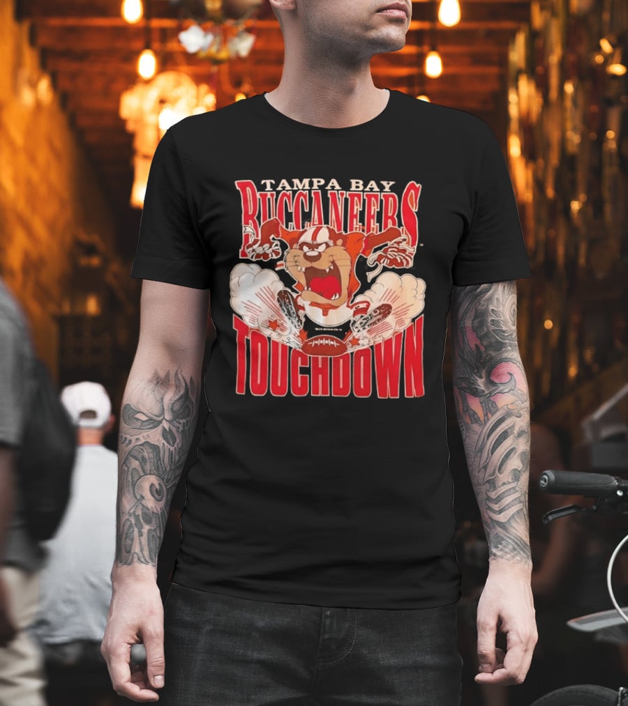 Tampa Bay Buccaneers Taz Touchdown 1993 Football Cartoon T-Shirt