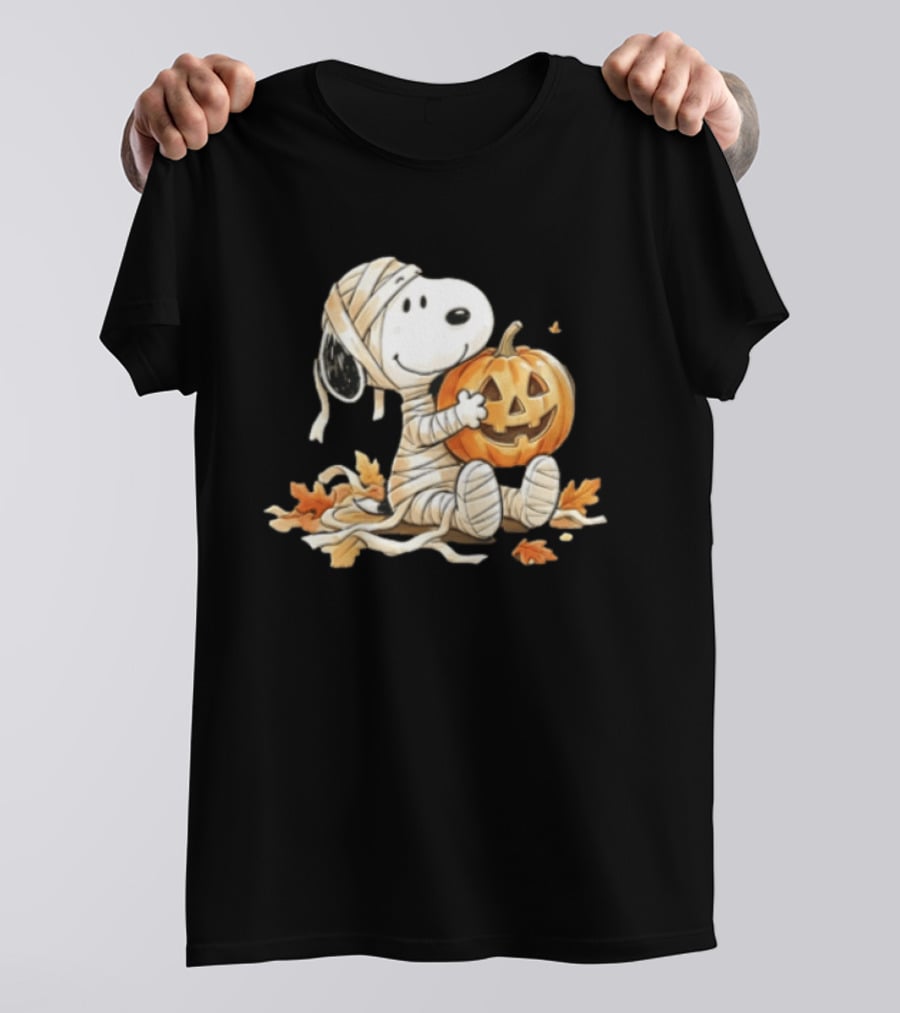 Mummy Snoopy Holding Jack O Lantern Halloween Peanuts Cartoon T-Shirt