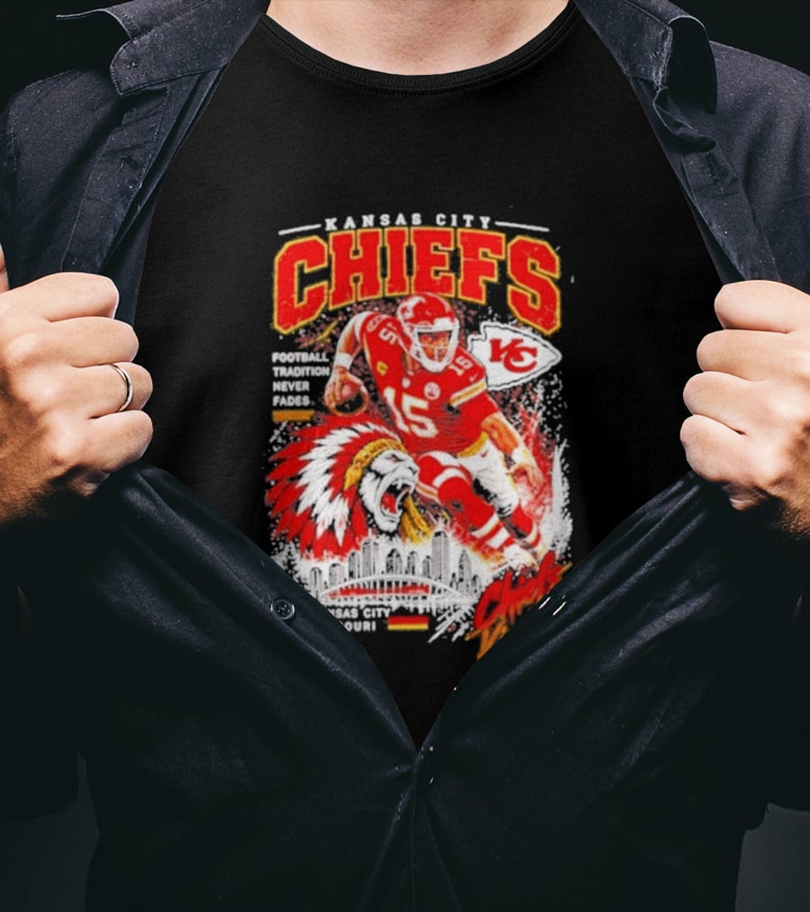 Kansas City Chiefs Football Tradition Never Fades Chiefs Kingdom Patrick Mahomes Skyline T-Shirt