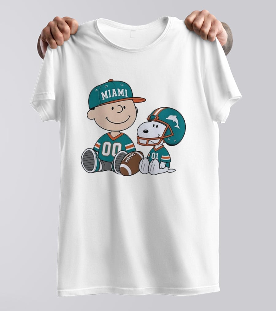 Miami Dolphins Charlie Brown Snoopy Football Fans 00 01 Jersey T-Shirt