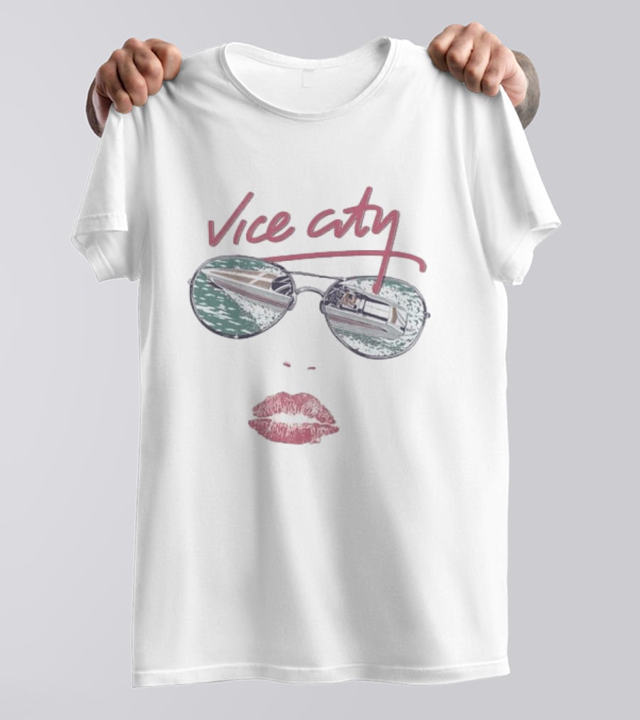 Miami Heat Duvin NBA Vice City Aviator Sunglasses Speedboats Reflection T-Shirt