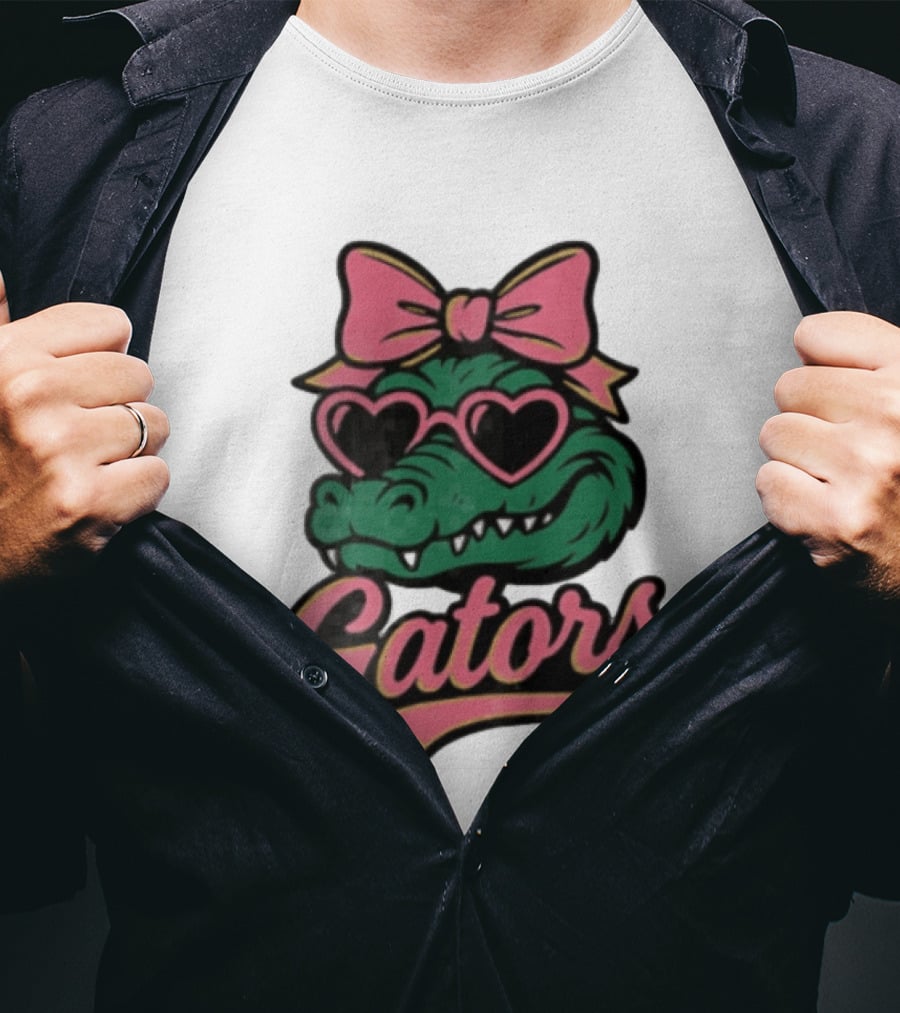 Florida Gators Green Alligator Pink Bow Heart Sunglasses T-Shirt