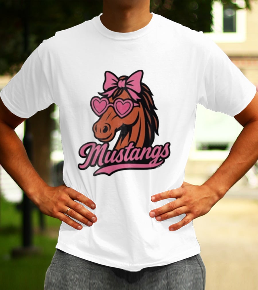 Mustangs Horse Pink Bow Heart Sunglasses T-Shirt