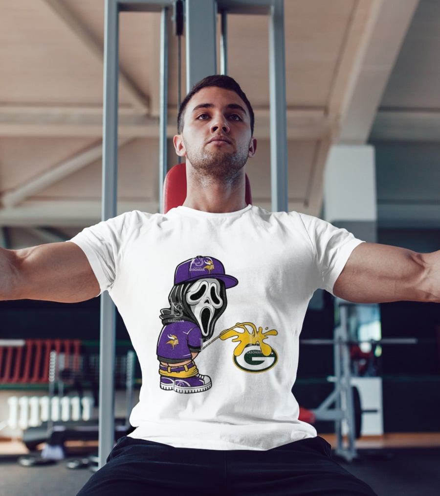 Minnesota Vikings Ghostface Piss On Green Bay Packers T-Shirt