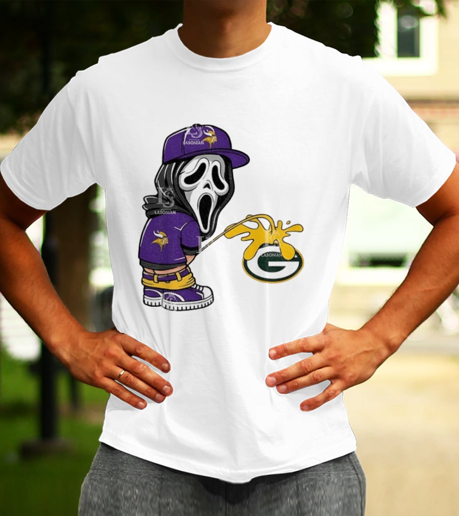 Minnesota Vikings Ghostface Piss On Green Bay Packers T-Shirt