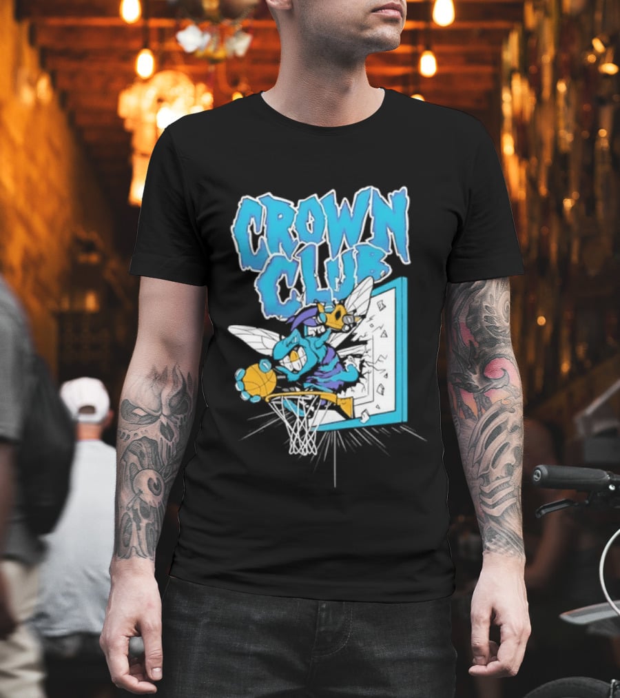 Crown Club Charlotte Hornets Basketball Dunking T-Shirt