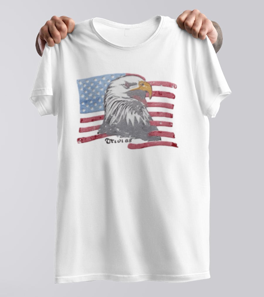 Vecovas Bald Eagle Head Over American Flag T-Shirt