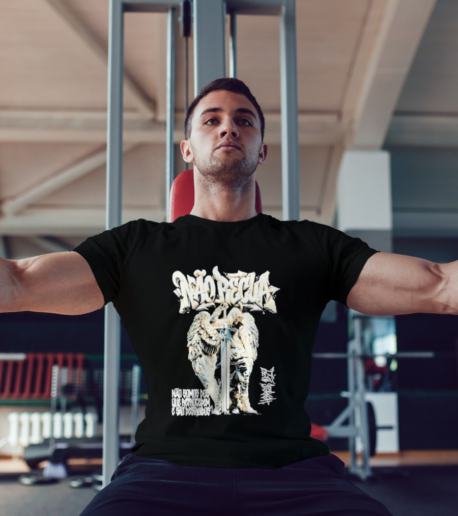 NÃO RECUA Angel Warrior Sword Faith Graffiti T-Shirt