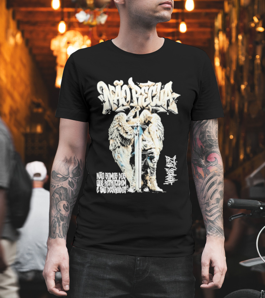 NÃO RECUA Angel Warrior Sword Faith Graffiti T-Shirt