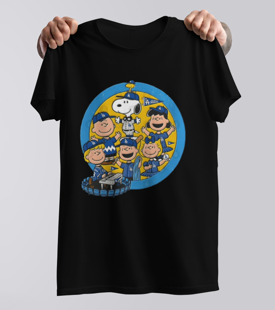Los Angeles Dodgers Peanuts Gang Snoopy Baseball Players T-Shirt