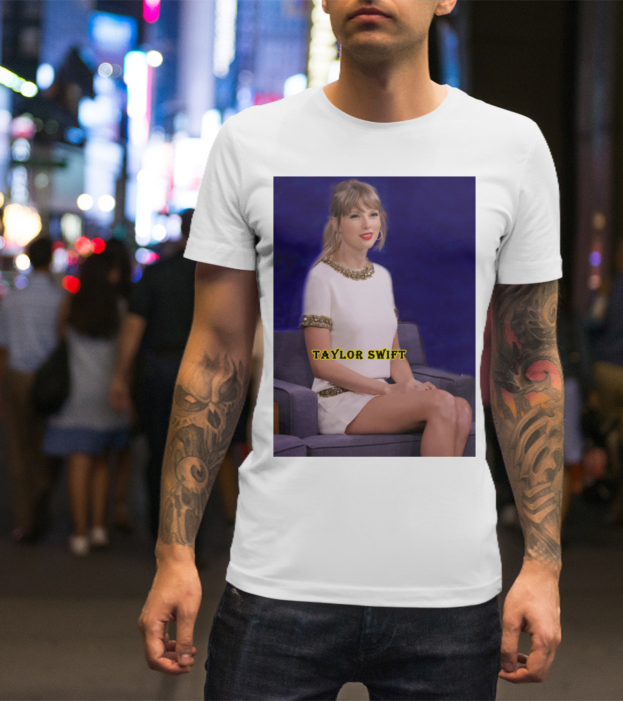 TAYLOR SWIFT Fans Theory About Actress In 10-Minute 'All Too Well' T-Shirt