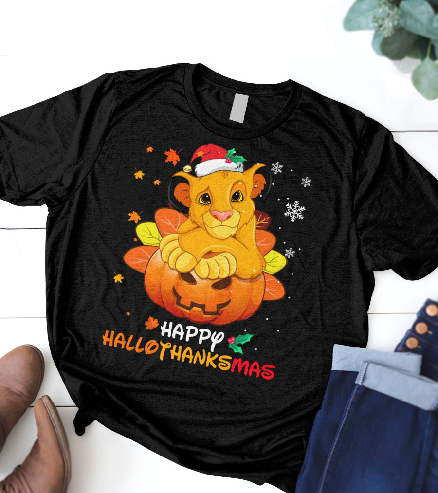 Happy Hallothanksmas Simba Pumpkin Santa Hat Snowflakes T-Shirt