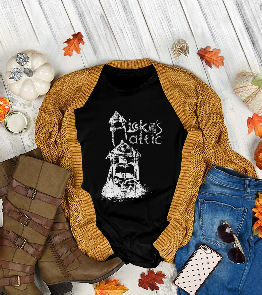 Aleka's Attic River Phoenix 90s Grunge Style Sketch T-Shirt