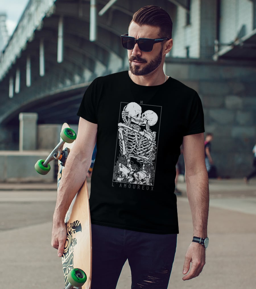 VI L'Amoureux Les Amoureux Classique Skeleton Embrace T-Shirt